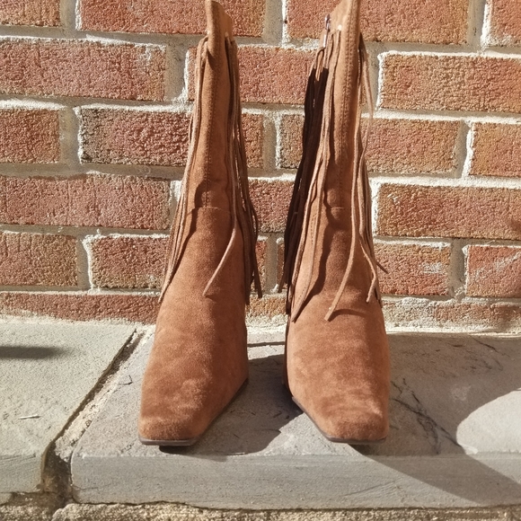 Size 8.5 Fringe Tassel Boots by Bamboo - Picture 10 of 13